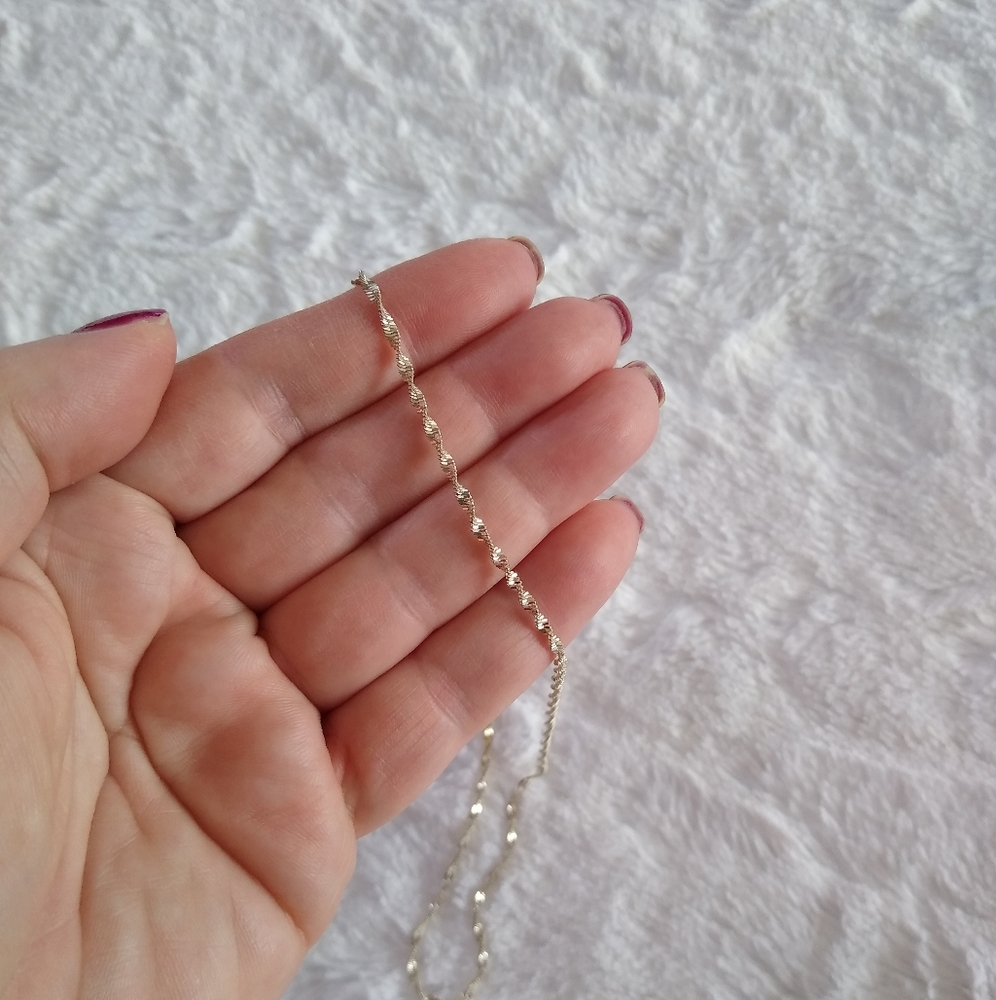 Silver Tone Twisted Chain Necklace
